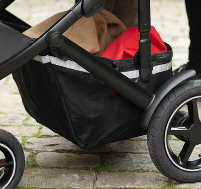 https://www.britax-roemer.pl/dw/image/v2/BBSR_PRD/on/demandware.static/-/Library-Sites-BritaxSharedLibrary/default/dw8f49cae2/Features/WheeledGoods/Feature-WG-XLstorage3M.jpg?sw=400&sh=400&sm=fit