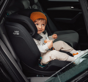 https://www.britax-roemer.pl/dw/image/v2/BBSR_PRD/on/demandware.static/-/Library-Sites-BritaxSharedLibrary/default/dwe30444a2/Features/CarSeats/Feature-CS-EasyRecline-1362.gif?sw=340&sh=320&sm=fit