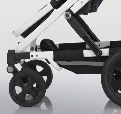 https://www.britax-roemer.pl/dw/image/v2/BBSR_PRD/on/demandware.static/-/Sites-Britax-EU-Library/default/dw1dec1354/Features/WheeledGoods/Feature-WG-FrontSwivelWheels.jpg?sw=400&sh=400&sm=fit