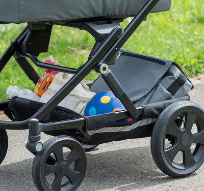 https://www.britax-roemer.pl/dw/image/v2/BBSR_PRD/on/demandware.static/-/Sites-Britax-EU-Library/default/dwadabfcb6/Features/WheeledGoods/Feature-WG-XLstorage3M.jpg?sw=400&sh=400&sm=fit